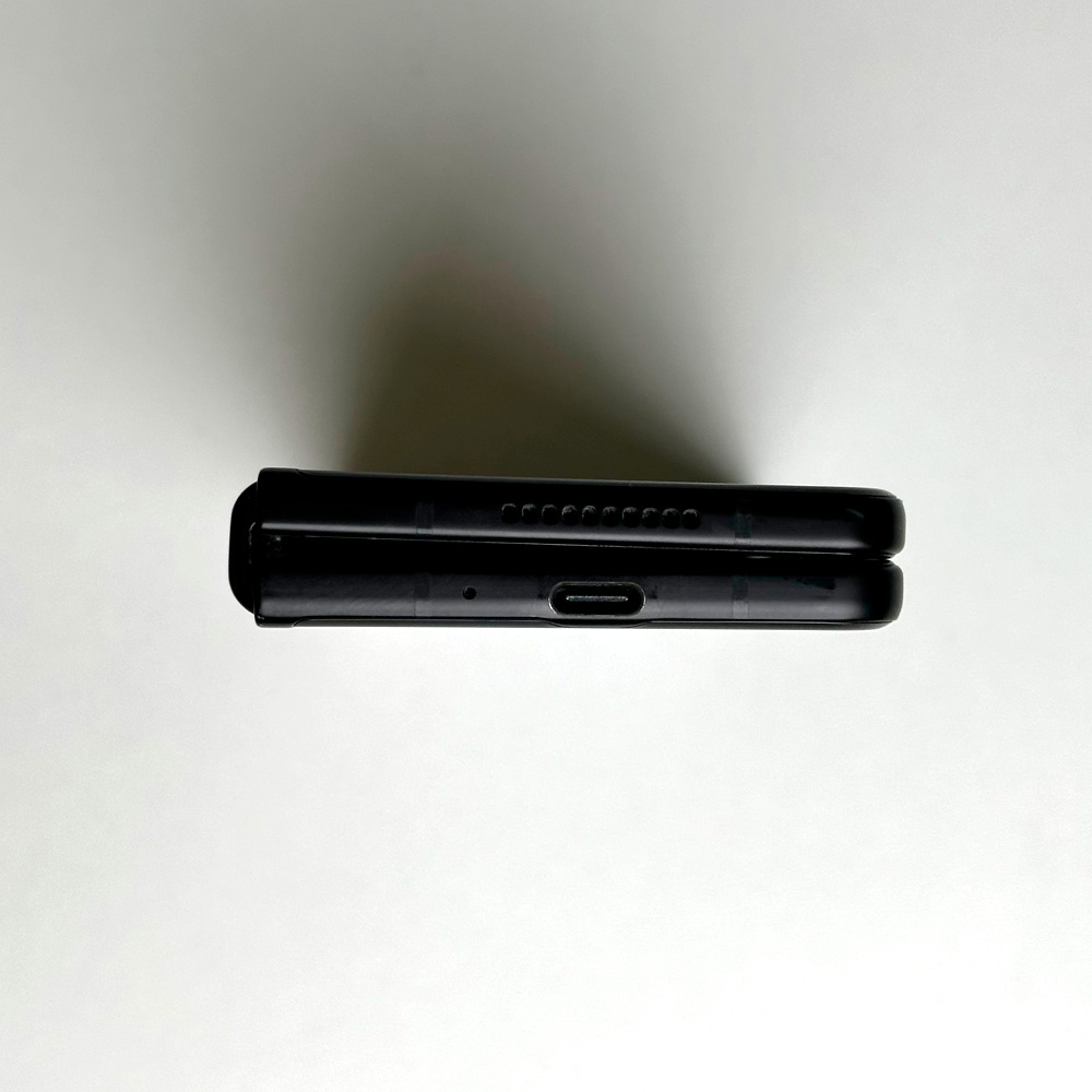 Samsung Galaxy Z Fold3 12/256GB (Призрачно-черный) | 9586